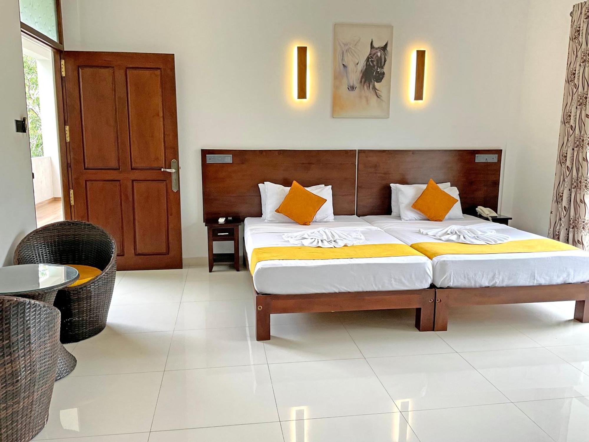 קטרגמה Grand Detagamuwa Hotel מראה חיצוני תמונה