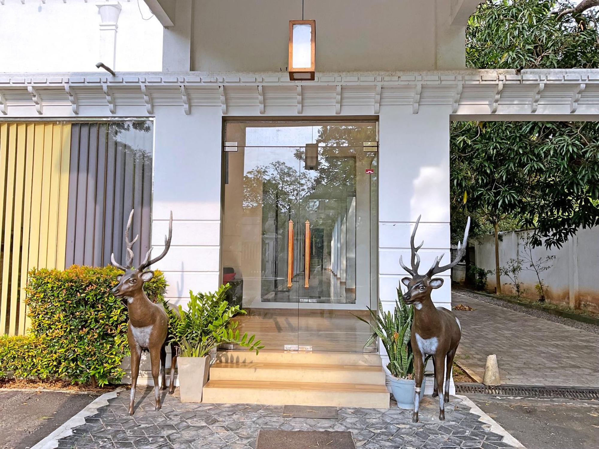 קטרגמה Grand Detagamuwa Hotel מראה חיצוני תמונה
