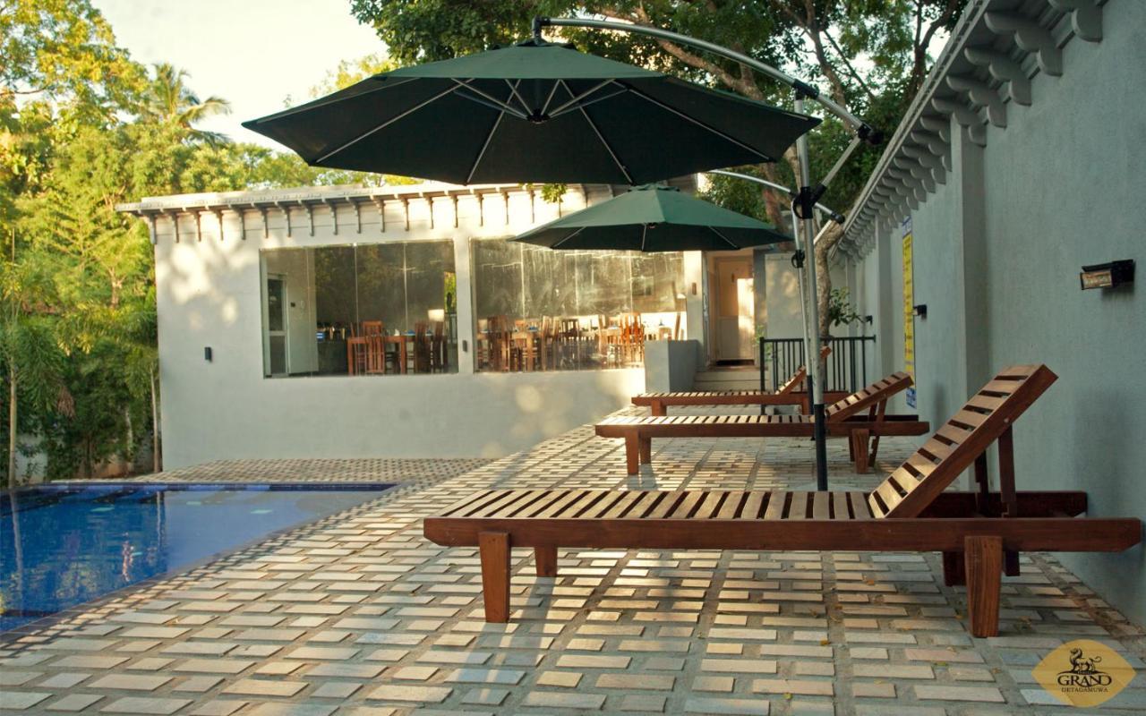 קטרגמה Grand Detagamuwa Hotel מראה חיצוני תמונה