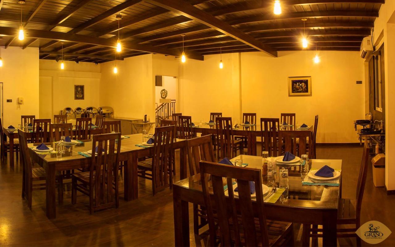 קטרגמה Grand Detagamuwa Hotel מראה חיצוני תמונה